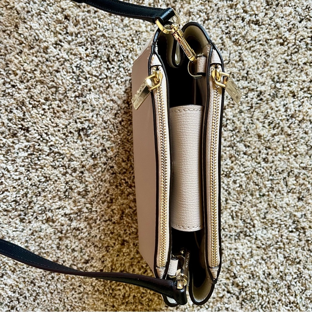 Kate Spade Taupe and White Crossbody Bag NWOT - Picture 5 of 13